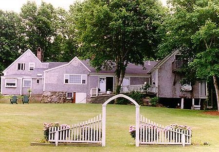 Wood Duck Inn Борн Екстер'єр фото